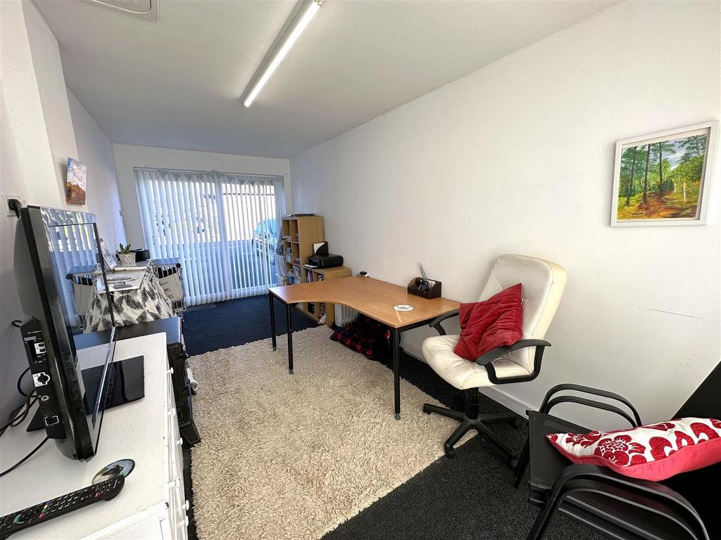 Additional Living Space 696