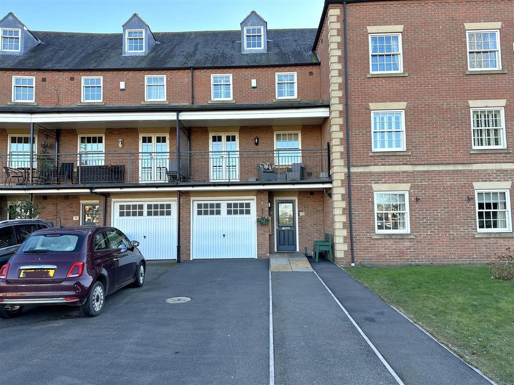Front Aspect 022