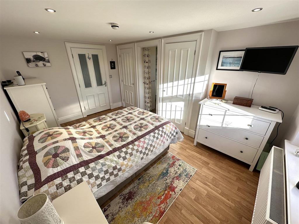 Bedroom One Into En-Suite 865