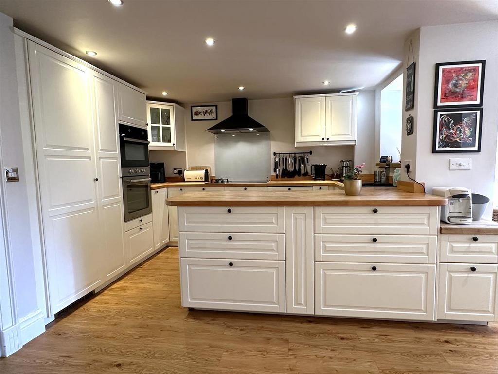 Kitchen 936