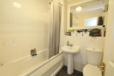 1 bedroom flat for sale, The Portlands, Sovereign Harbour, Eastbourne BN23