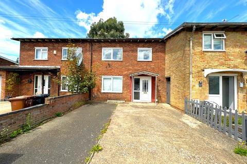 27 Croyde Avenue, Corby, NN18 8EG