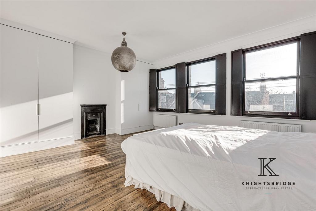 Second bedroom