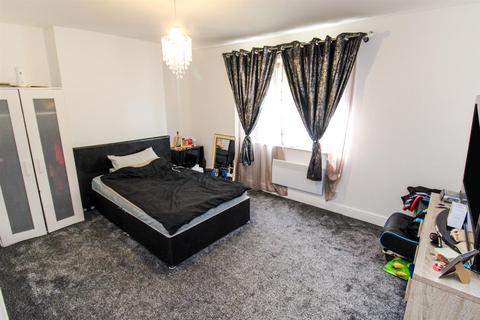 3 bedroom end of terrace house for sale, Stephenson Way, Corby NN17