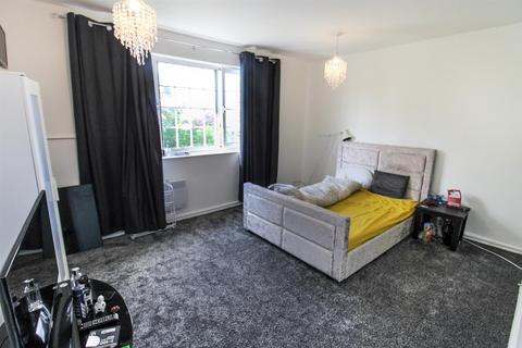 8 Stephenson Way, Corby, NN17 1DA