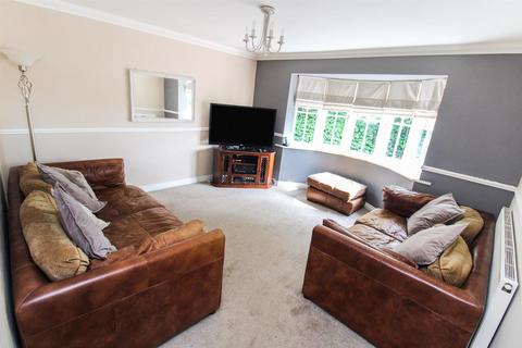 5 Walnut Close, Weldon, Corby, NN17 3EE
