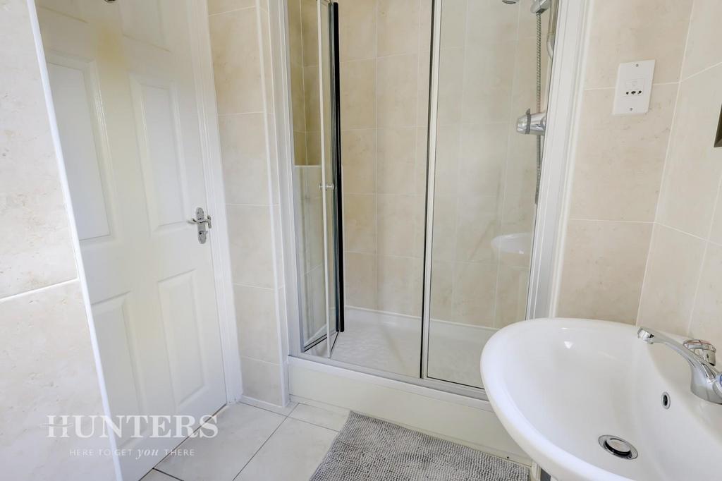 En-suite bathroom