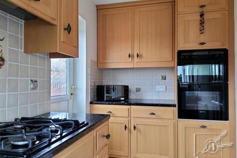 11 Nursery Road, Meopham, Gravesend, DA13 0NE