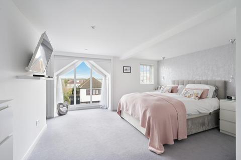 1 Belfield Road, Epsom, KT19 9TF
