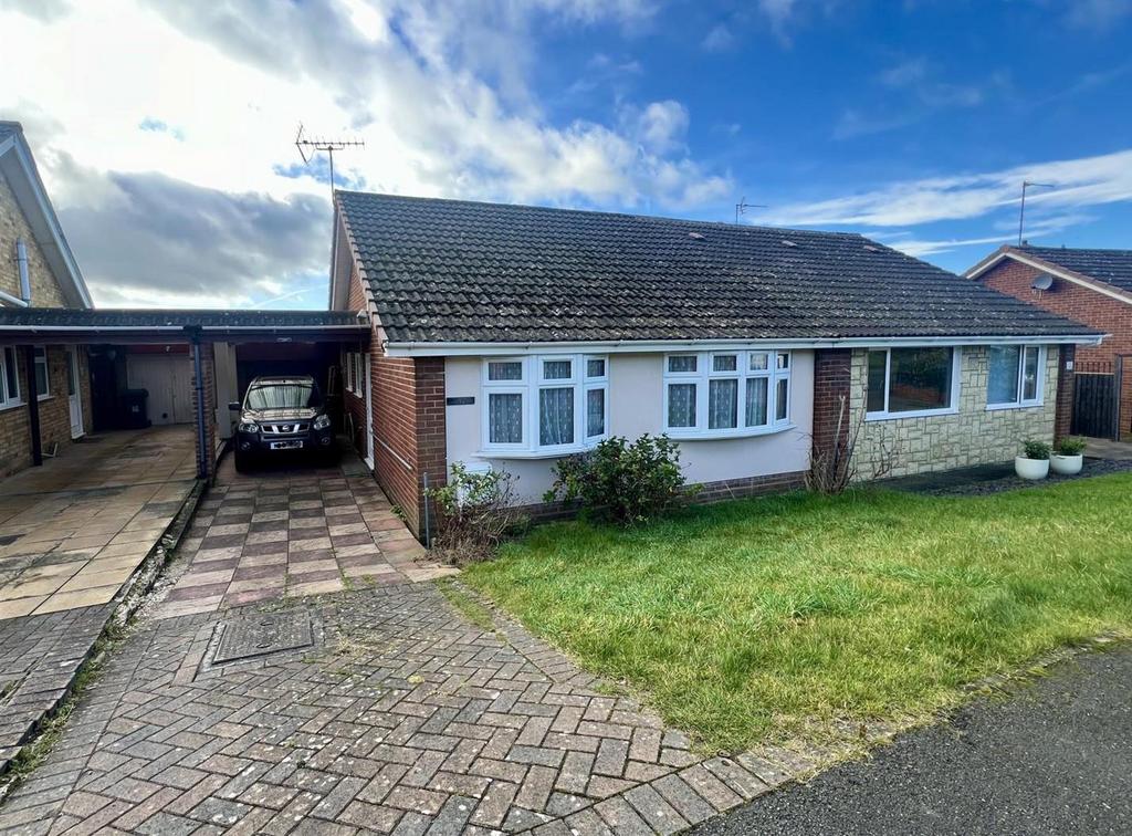 Thoresby Avenue, Gloucester GL4 2 bed semidetached bungalow for sale