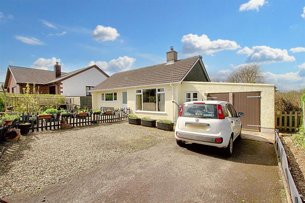 Plwmp, Llandysul 2 bed detached bungalow for sale £210,000
