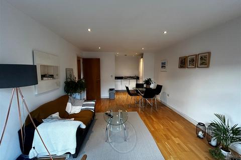 1 bedroom flat for sale, Millennium Point, 254 The Quays, Salford Quays