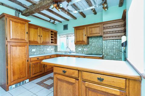 5 bedroom country house for sale, Welsh Frankton, Nr Ellesmere.