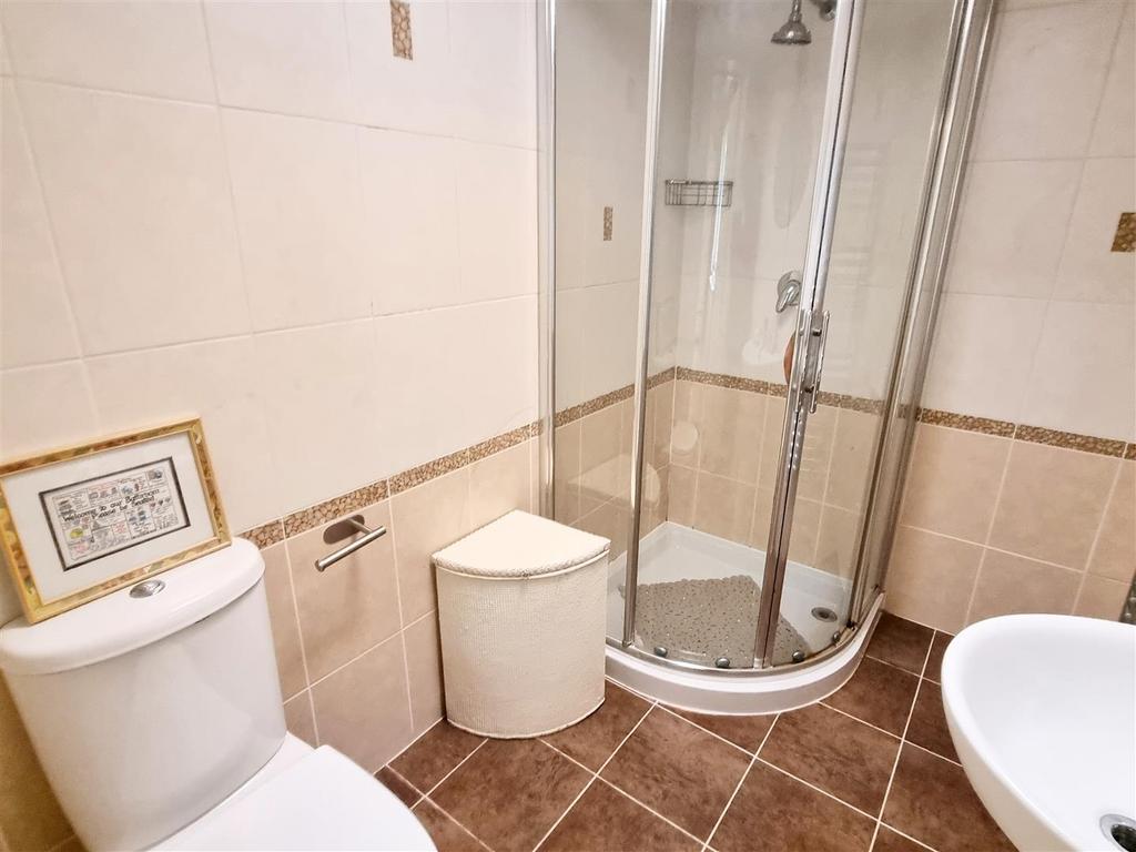 Ensuite.jpg