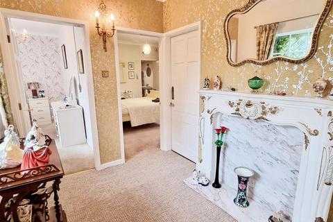 4 Waters Drive, Sutton Coldfield, B74 4TQ