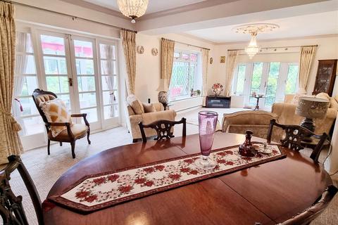 4 Waters Drive, Sutton Coldfield, B74 4TQ