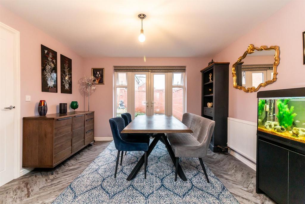 Bartholomew Close, Edwalton, Nottingham 4 bed detached house for sale