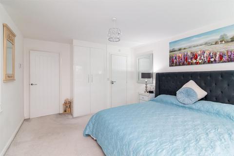 19 Bartholomew Close, Edwalton, Nottingham, NG12 4HL