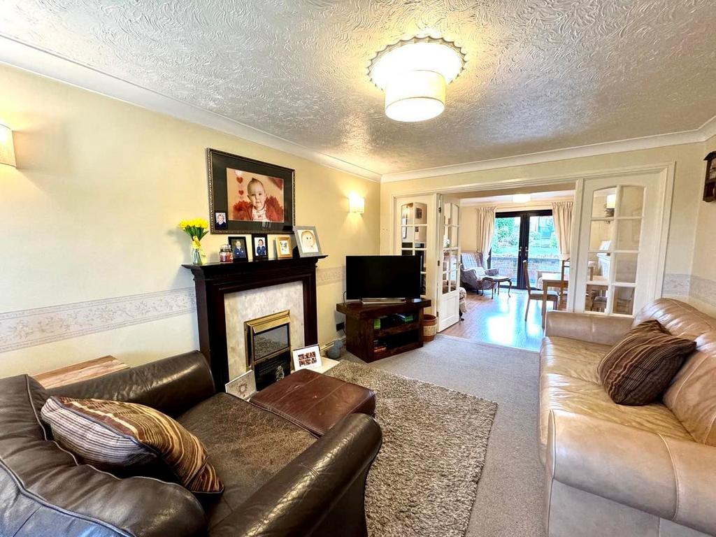 Priory Close, Thringstone, Coalville, LE67 5 bed detached house for