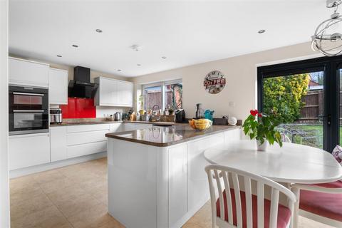 5 bedroom detached house for sale - Abberley View, Worcester