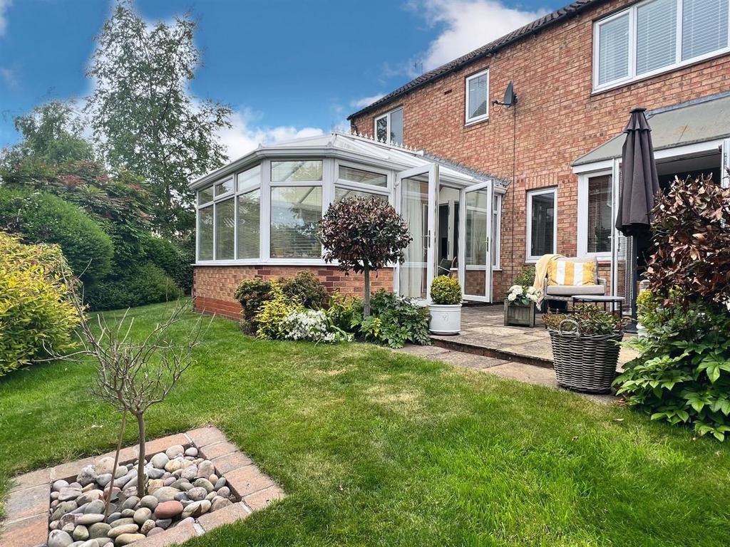 Curlew Drive, Crossgates, Scarborough 4 bed detached house for sale £