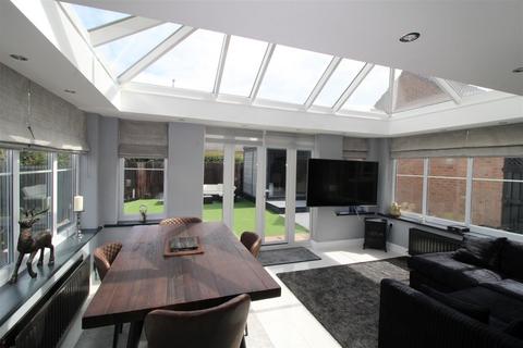 4 bedroom detached house for sale - Heathfield, West Allotment, Newcastle Upon Tyne