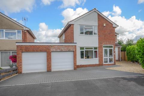 92 Sutherland Avenue, Bristol, BS16 6QN