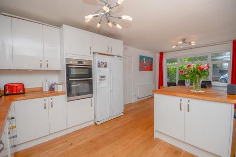 92 Sutherland Avenue, Bristol, BS16 6QN