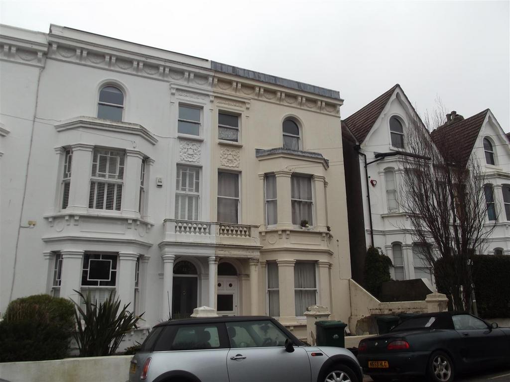 Port Hall Road, Brighton BN1 Studio £425 pcm (£98 pw)