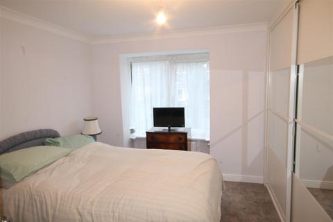 2 bedroom flat for sale, De Parys Avenue, Bedford