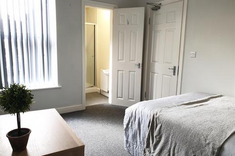 4 bedroom house share to rent - Burton Avenue, Balby