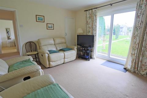 3 bedroom detached bungalow for sale, St. Marys Close, Chard