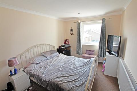 22 Birch Road, Rushden, NN10 0JR