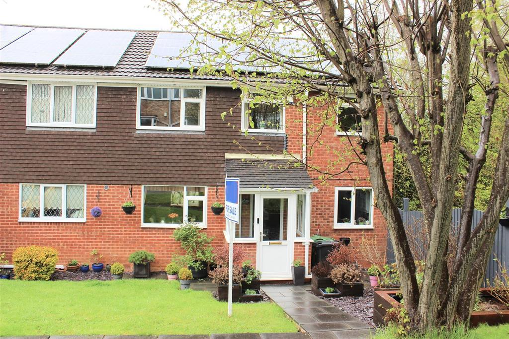 Iverley Road, Halesowen B63 4 bed semidetached house for sale £330,000
