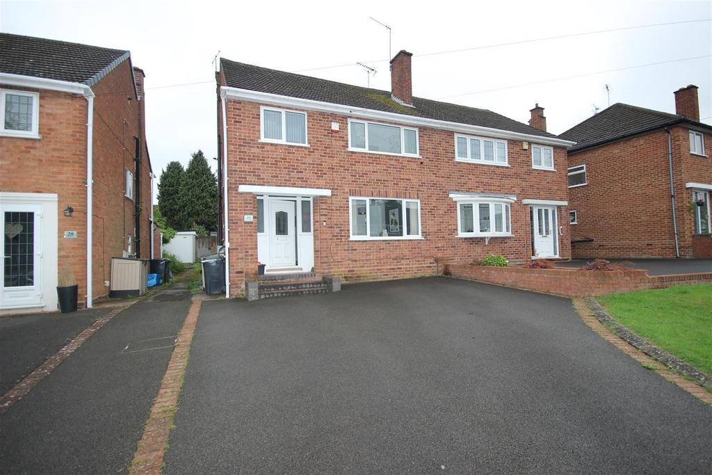 Rosemary Road, Halesowen B63 3 bed semidetached house for sale £345,000