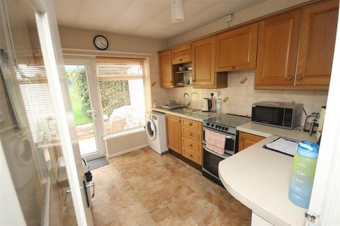 2 bedroom semi-detached bungalow for sale, Compton Road, Stourbridge DY9