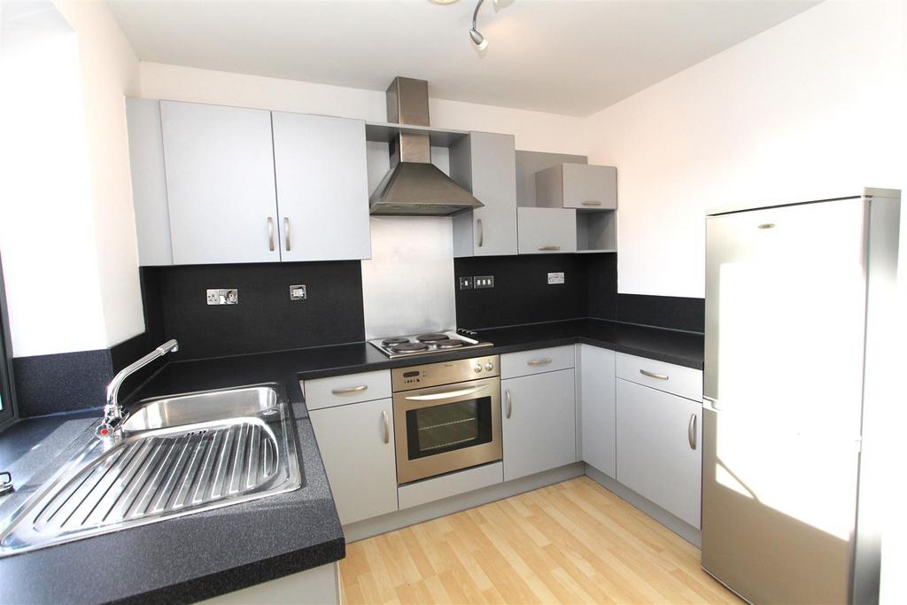 Kitchen1.JPG