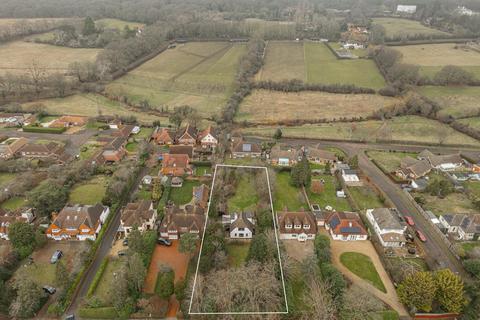 54 Links Road, Ashtead, KT21 2HW