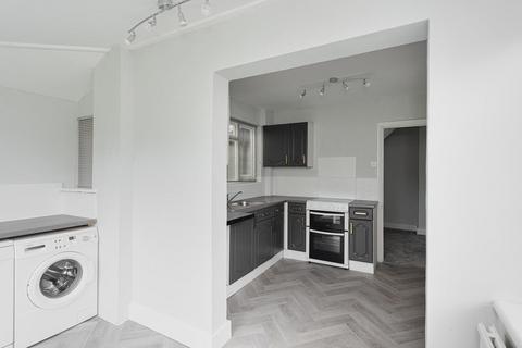 54 Links Road, Ashtead, KT21 2HW