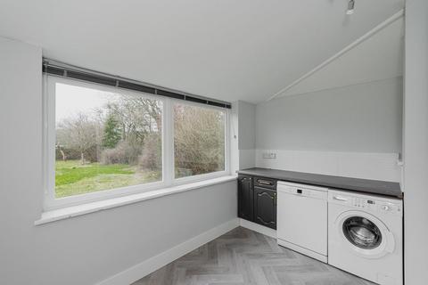 54 Links Road, Ashtead, KT21 2HW