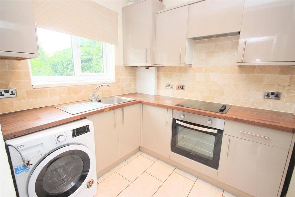 Glyn Farm Road, Quinton B32 3 bed semidetached house for sale £215,000