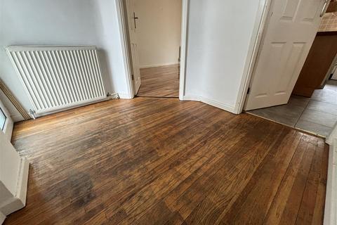 10 Ambergate Drive, Birstall, Leicester, LE4 3GA