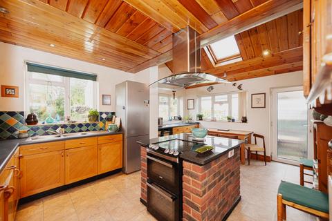 18 Windmill Avenue, Epsom, KT17 1LL