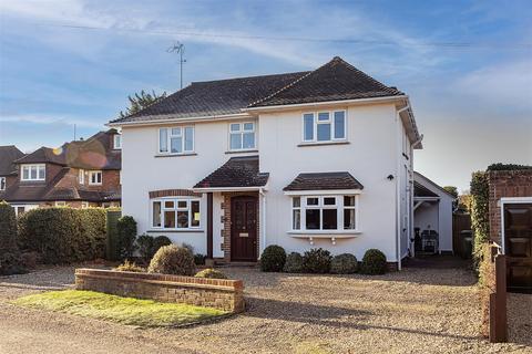 4 bedroom detached house for sale, Fallows Green, Harpenden