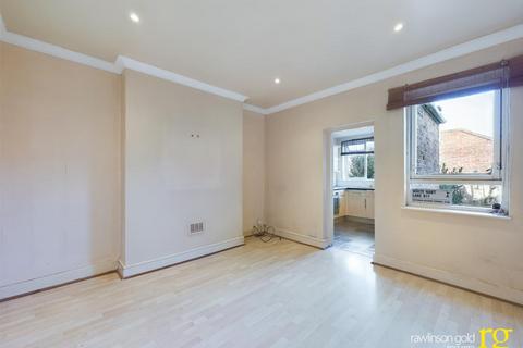 6a Rosslyn Crescent, Harrow, HA1 2RZ