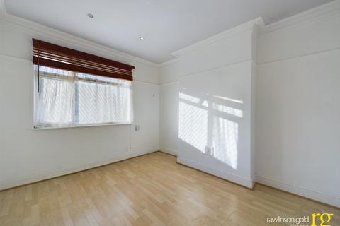 6a Rosslyn Crescent, Harrow, HA1 2RZ