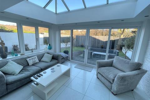 4 bedroom detached house for sale - Southerndown Avenue, Mayals, Swansea
