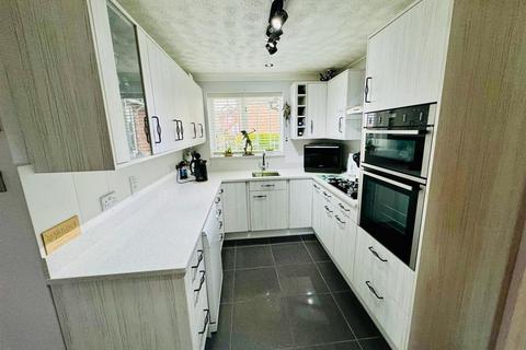 4 bedroom detached house for sale, Buckfast Close, Belmont, Hereford