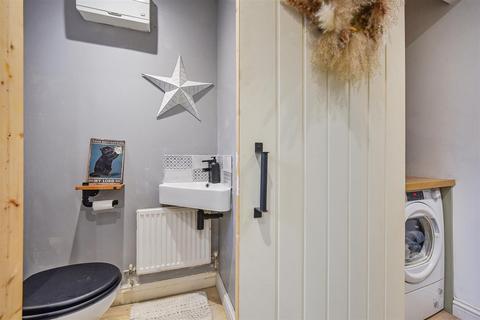 38 Berry Way, Andover, SP10 3XT