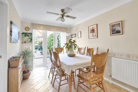 43 Beech Avenue, Halstead, CO9 2TT